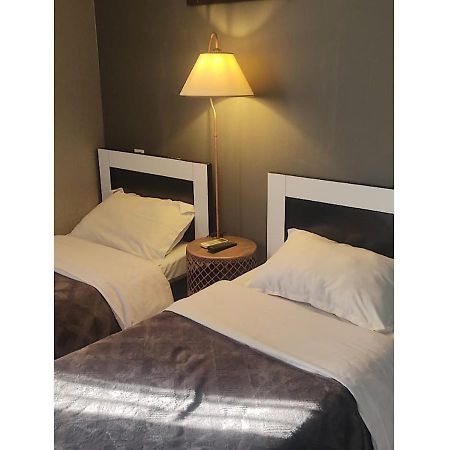 Hotel Lux Tbilisi Esterno foto