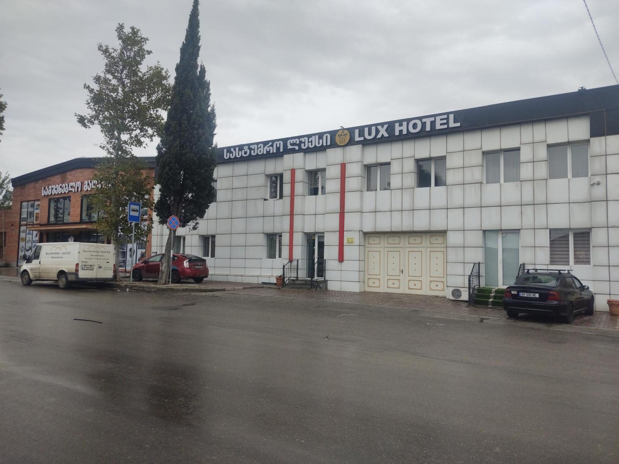 Hotel Lux Tbilisi Esterno foto