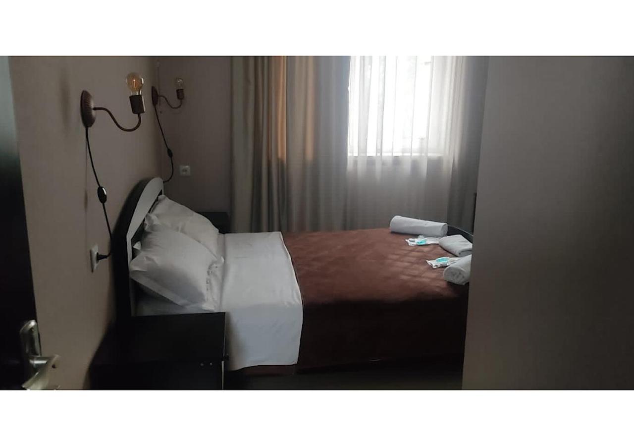 Hotel Lux Tbilisi Esterno foto