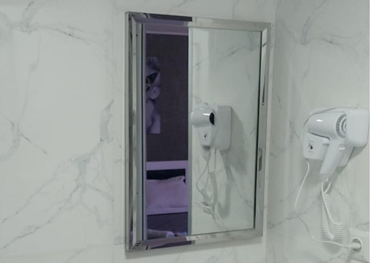 Hotel Lux Tbilisi Esterno foto